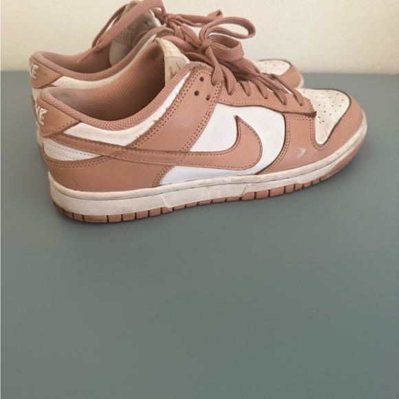 Nike Women's Tan and White Sneakers - Picture 1 of 4